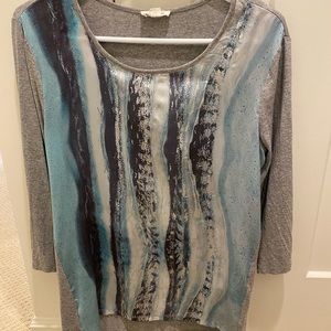 Tribal three quarter length shirt, size M